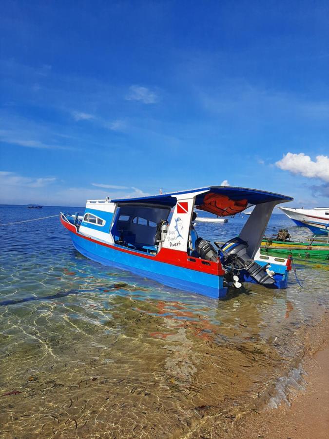 Blue Shark Divers Bunaken Exterior photo